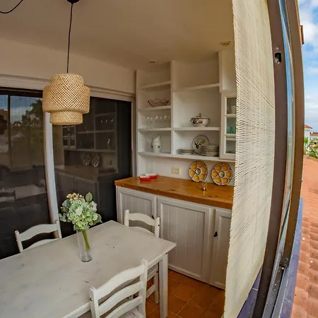 Botanique Apartment